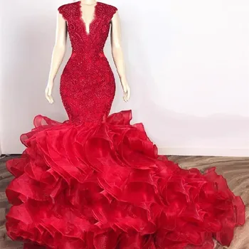Červené Dlouhé Večerní průvod Šaty 2020 Luxusní Korálkový Krajky Top Odstupňovanou Volánky Afrika Černá Holka Mořská panna plesové šaty